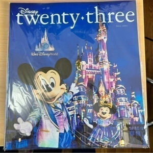 Disney Fall 2021 magazine